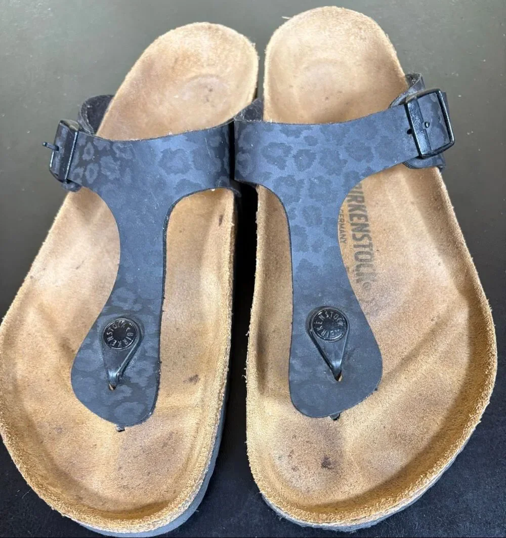 Birkenstock woman’s  Gizeh sandals size 11